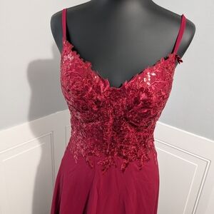 Source Unknown Burgundy Lace Maxi Dress